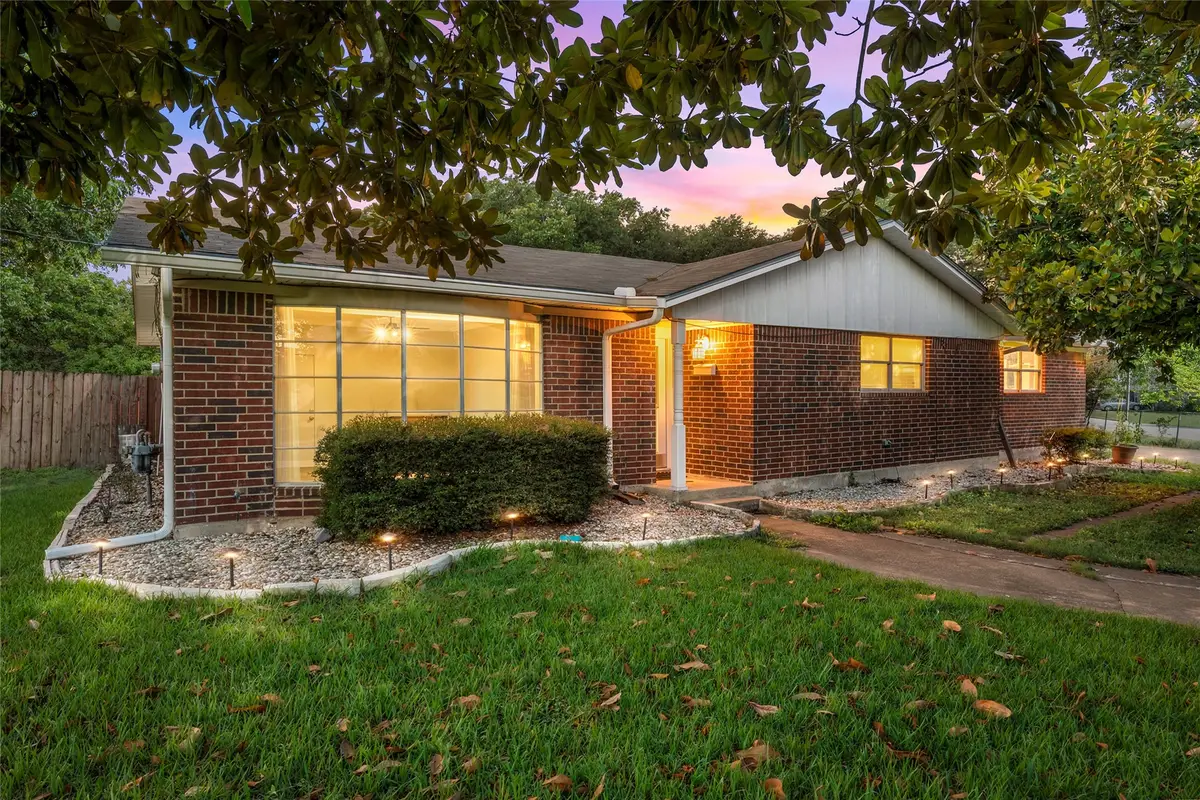 605 N Roberts Street, West, TX 76691 - #1