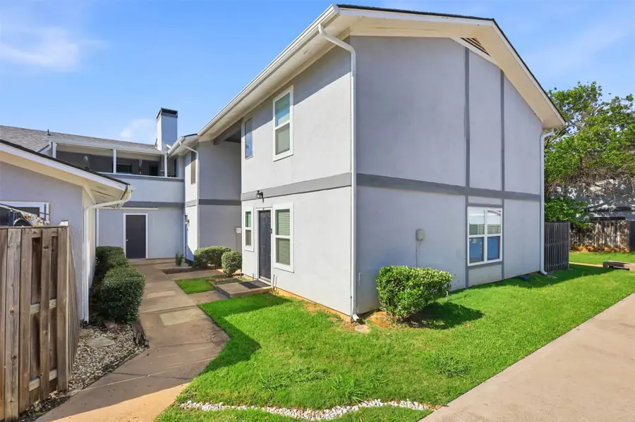 612 Ridgeline Drive, Hurst, TX 76053 - #3