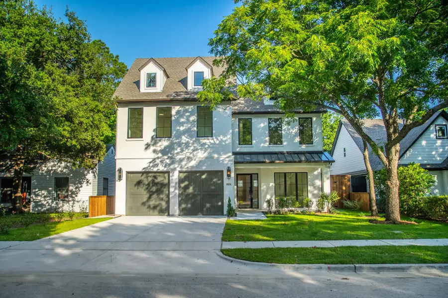 9034 Forest Hills Boulevard, Dallas, TX 75218 - #2