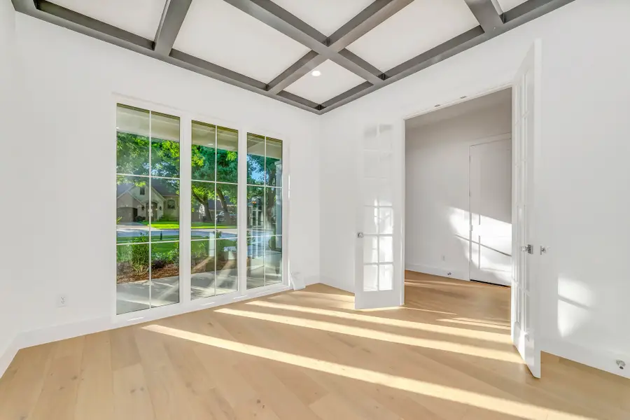 9034 Forest Hills Boulevard, Dallas, TX 75218 - #3
