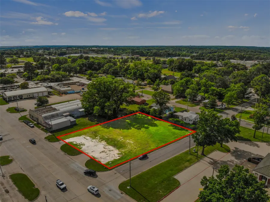122 W 16th Street, Mount Pleasant, TX 75455 - #2