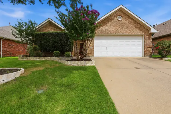 6109 Gillispie Drive, Fort Worth, TX 76132