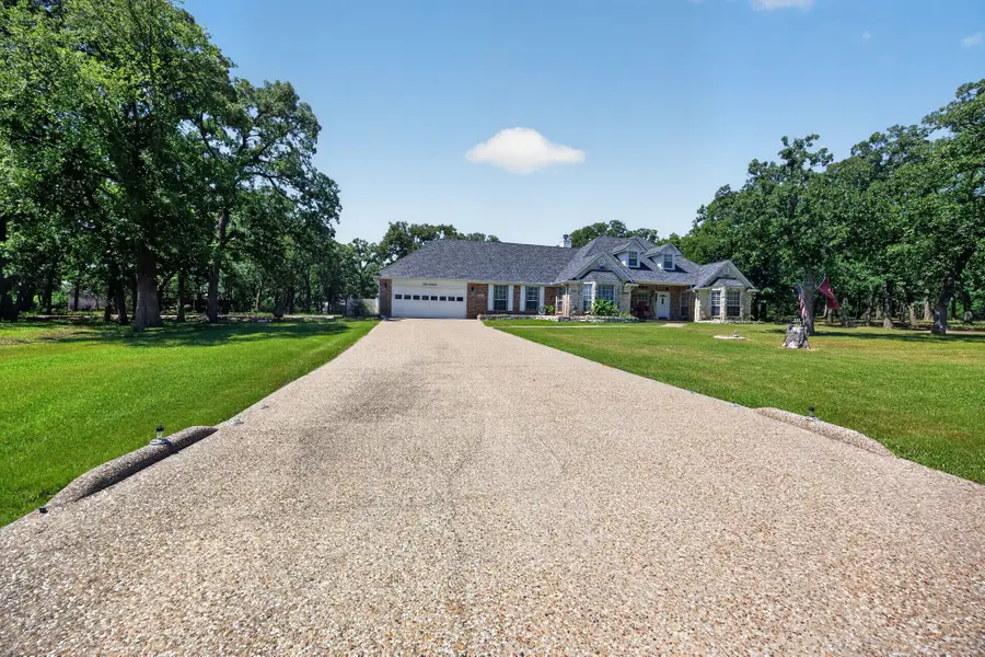 111 Lone Star Drive, Gainesville, TX 76240 - #2