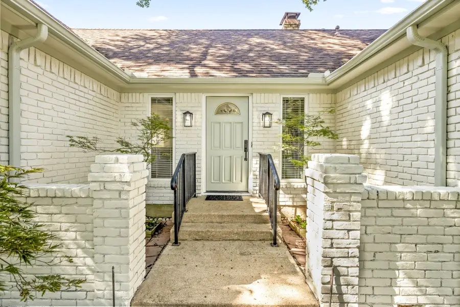 9519 Robin Meadow Drive, Dallas, TX 75243 - #2