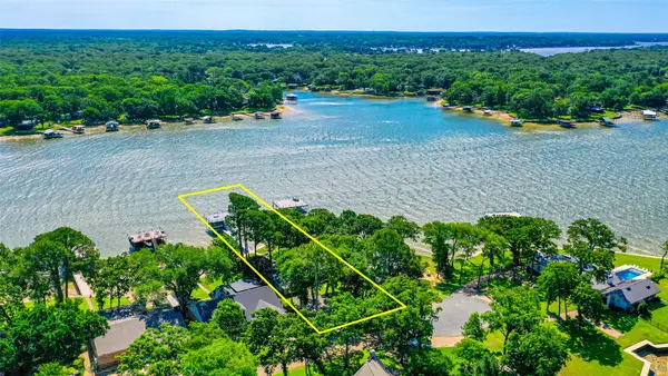 113 Crestwood Circle, Enchanted Oaks, TX 75156