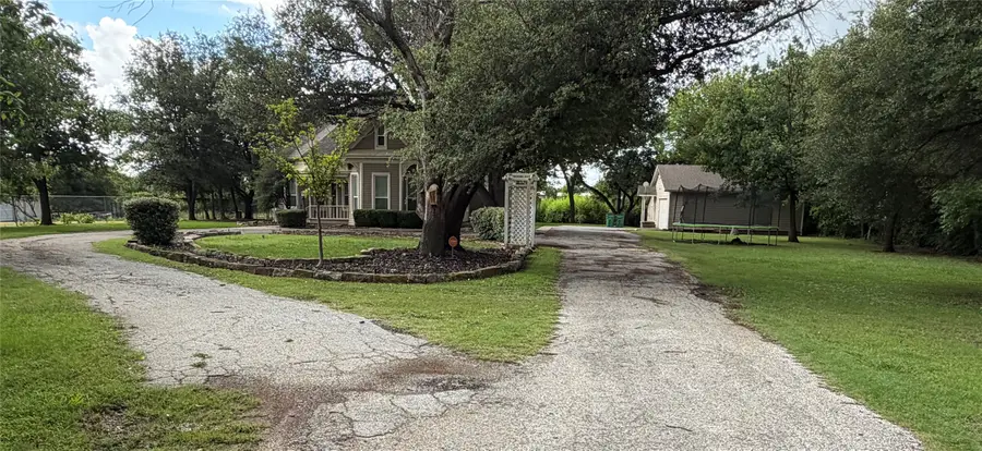 445 W Belknap Street, Jacksboro, TX 76458 - #2
