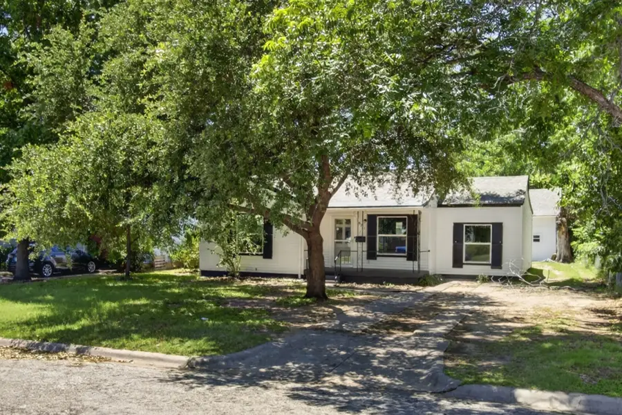 821 Gustav Street, River Oaks, TX 76114 - #3