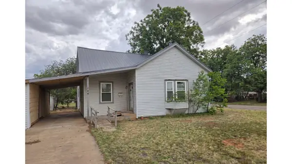 200 SE Avenue F, Childress, TX 79201