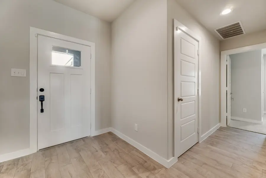 820 Lakeview Drive, Alvarado, TX 76009 - #3