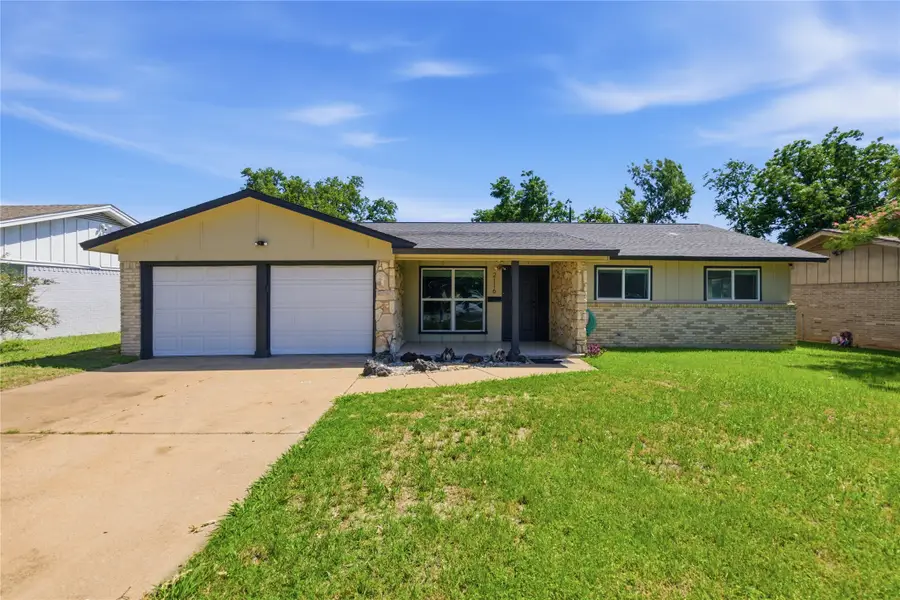 2116 Chelsea Drive, Edgecliff Village, TX 76134 - #2