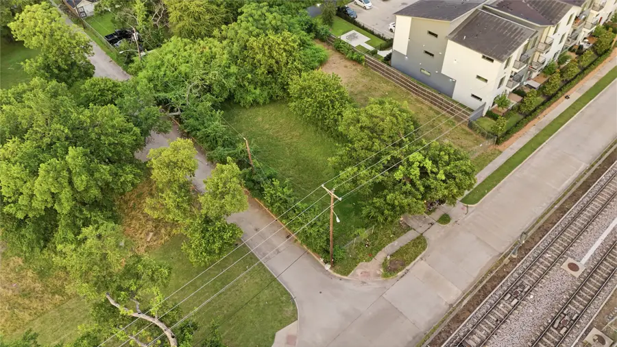 1800 S Trunk Avenue, Dallas, TX 75210 - #2
