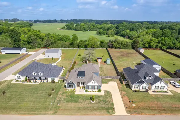 8030 Freestone Drive, Bullard, TX 75757