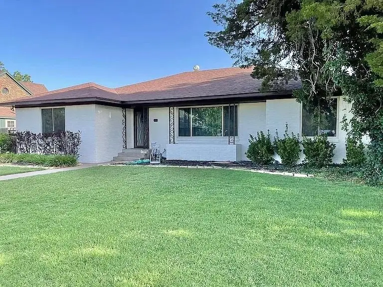805 W 3rd Street, Quanah, TX 79252 - #1