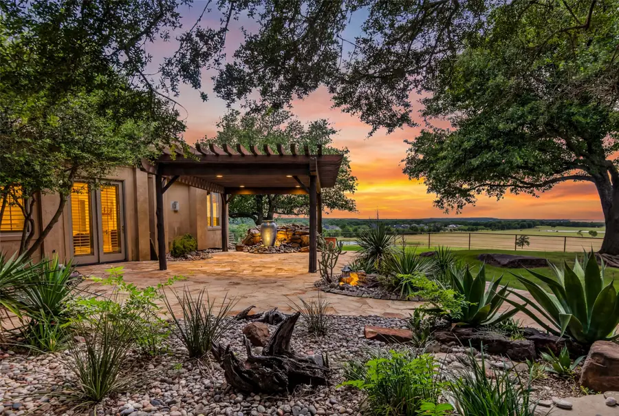 701 W Walcott Street, Pilot Point, TX 76258 - #2