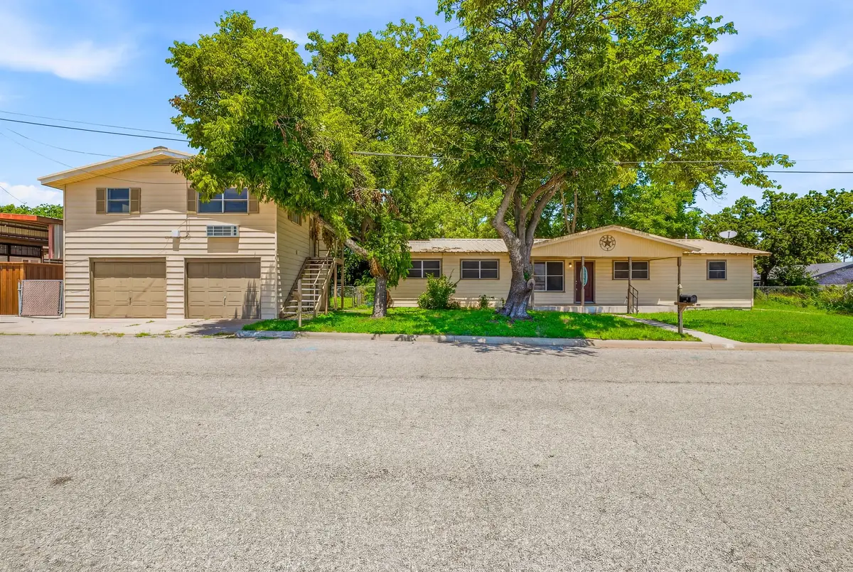 1571 W Ash Street, Stephenville, TX 76401 - #1