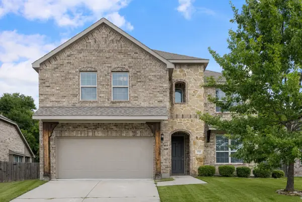 1725 Crescent Oak Street, Wylie, TX 75098