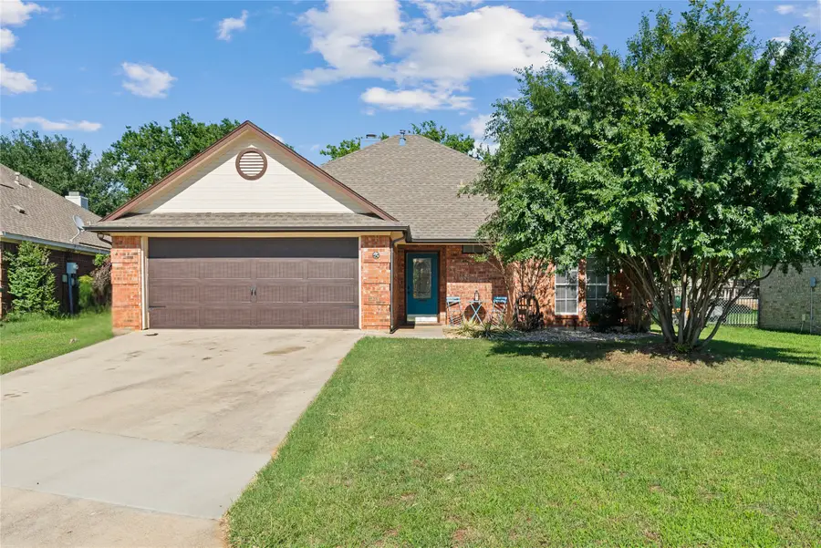 202 Linda Street, Aubrey, TX 76227 - #2