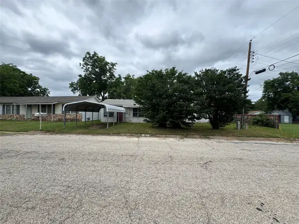 1429 Remington Street, Graham, TX 76450