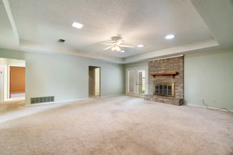 525 Medalist Street, Paris, TX 75460 - #3