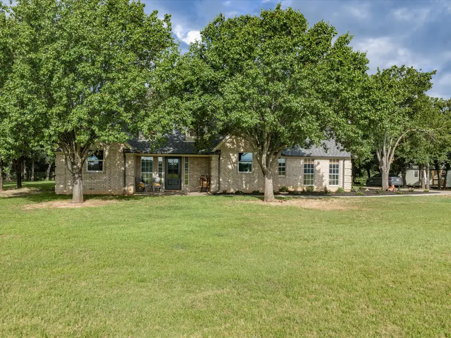 210 County Road 2696, Alvord, TX 76225 - #2
