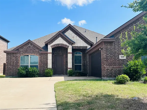 228 Mina Street, Red Oak, TX 75154