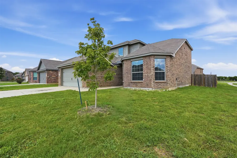 1000 Tumbleweed Trail, Crowley, TX 76036 - #2