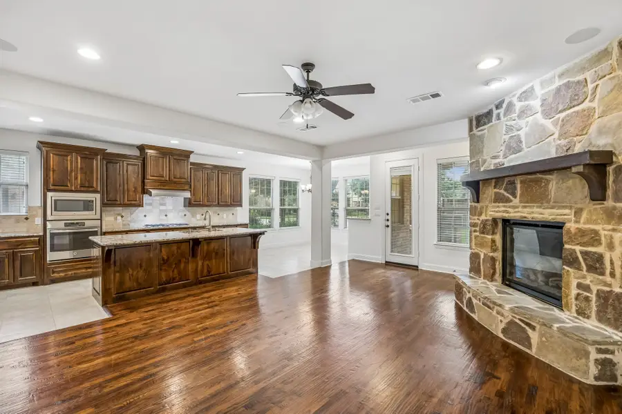6119 Mulholland Drive, Irving, TX 75039 - #2