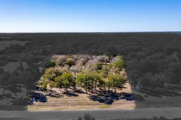 332 Sugartree Circle, Lipan, TX 76462