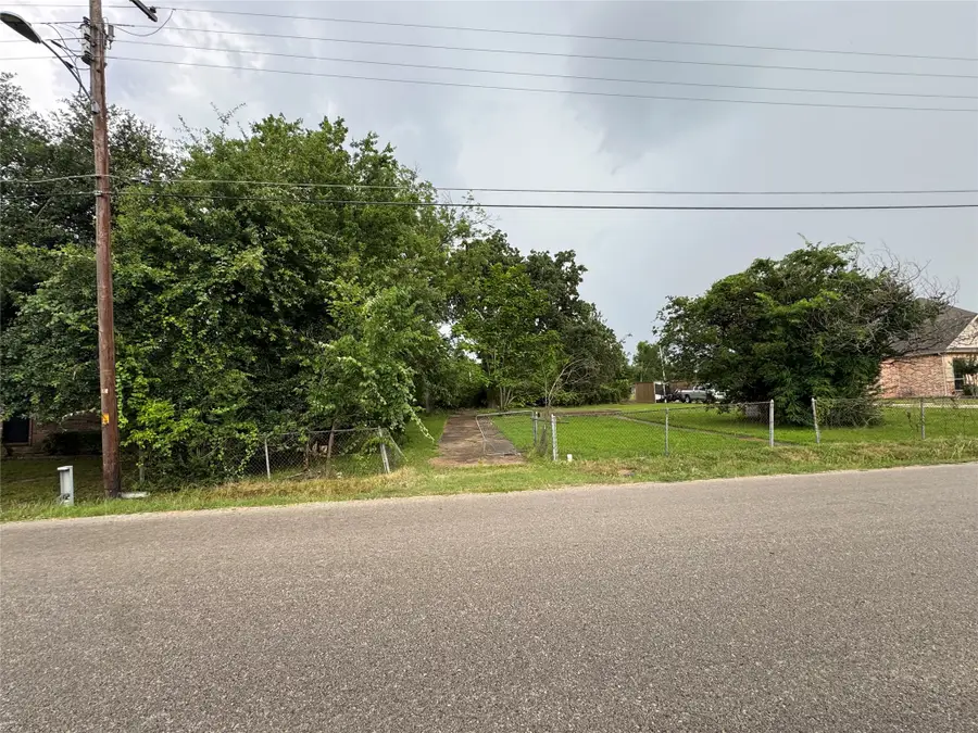 423 W End Street, Terrell, TX 75160 - #2
