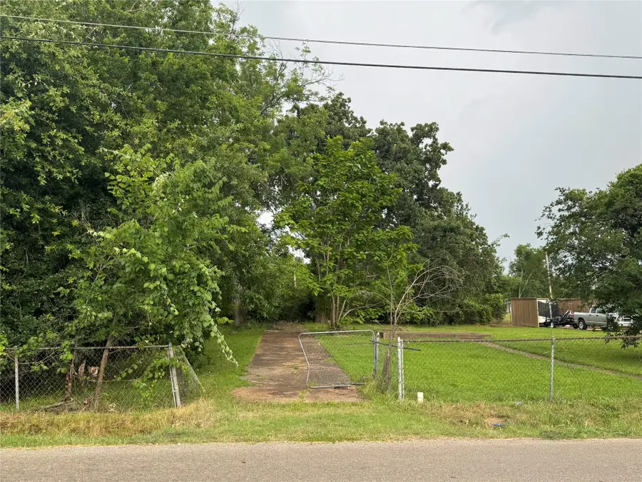 423 W End Street, Terrell, TX 75160 - #3