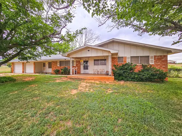 1002 Ridgecrest Street, Sweetwater, TX 79556
