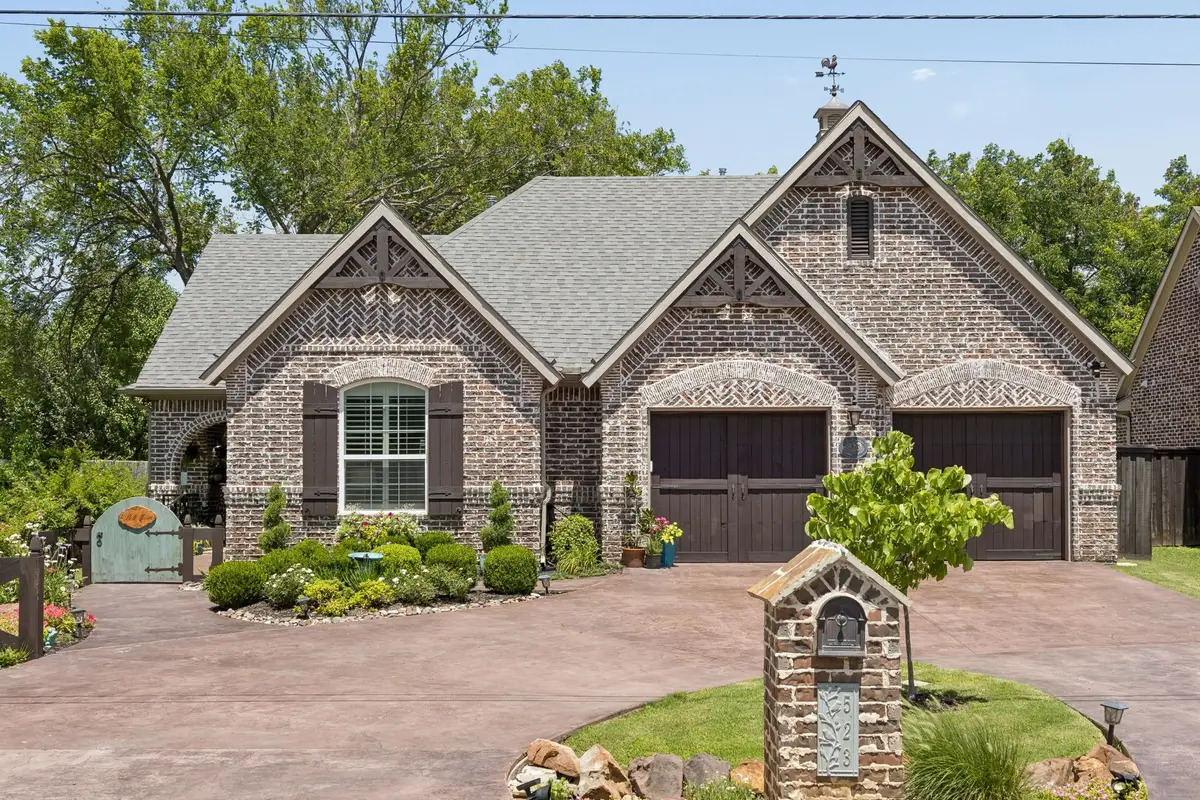 523 S Dallas Street, Van Alstyne, TX 75495 - #1