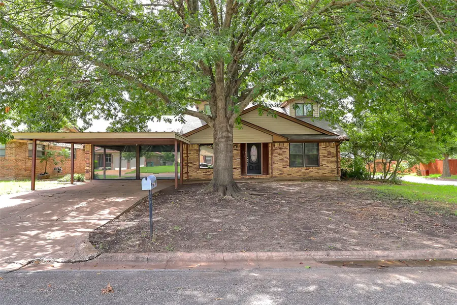 925 Holiday Drive, Sherman, TX 75090 - #2