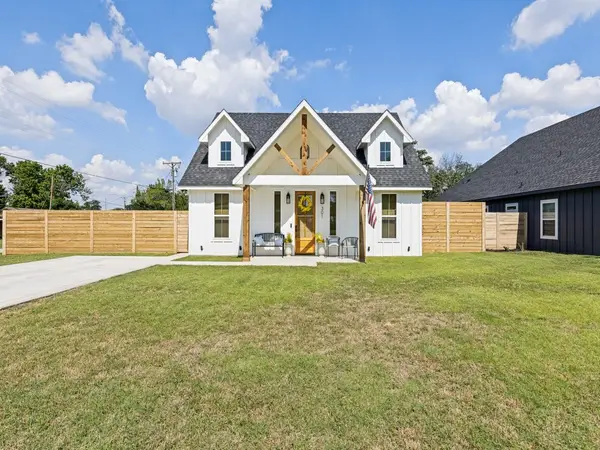 301 S Oak Street, Boyd, TX 76023