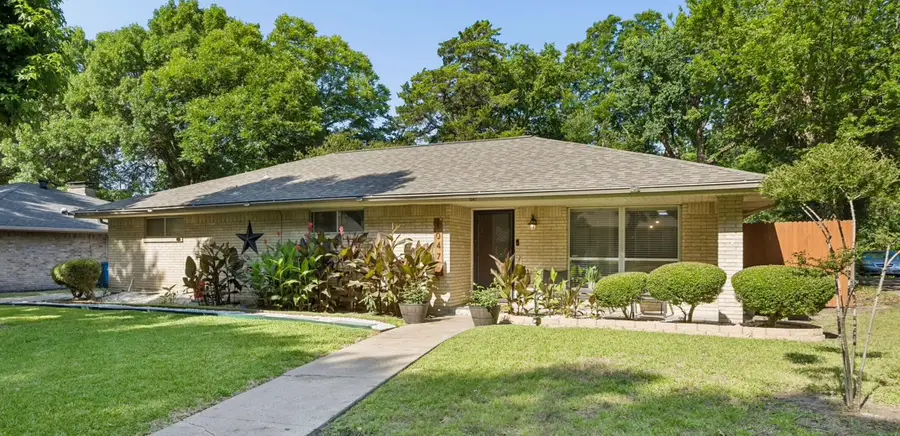 1047 Westlake Drive, Desoto, TX 75115 - #2