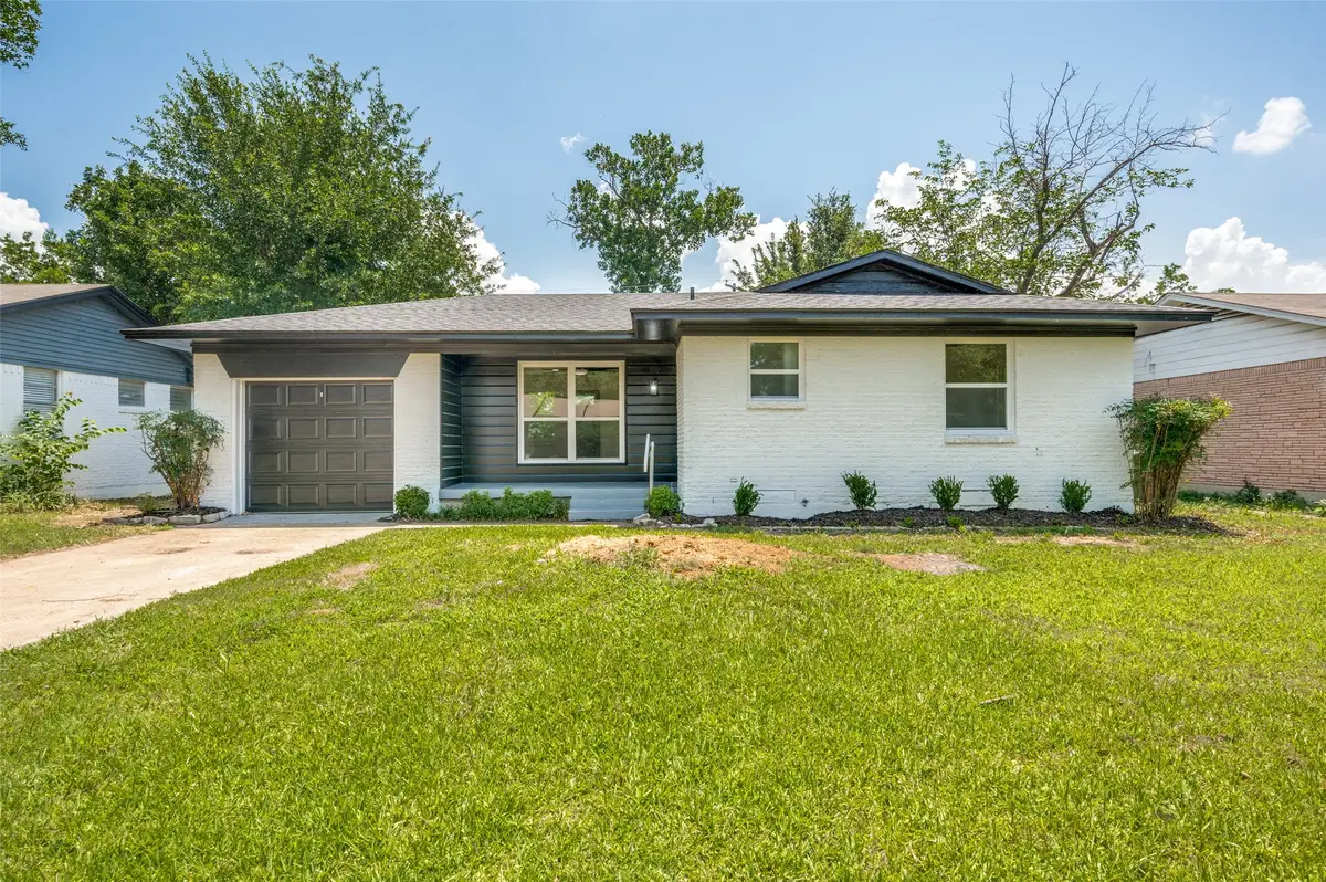 318 Parkwood Place, Lewisville, TX 75067 - #1