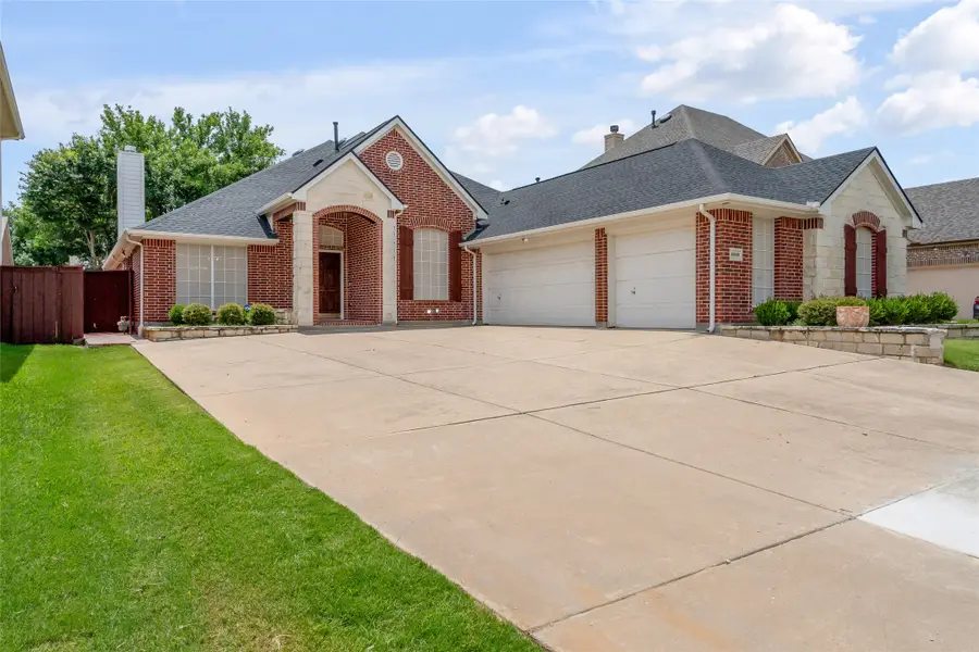 6849 Shoreway Drive, Grand Prairie, TX 75054 - #2