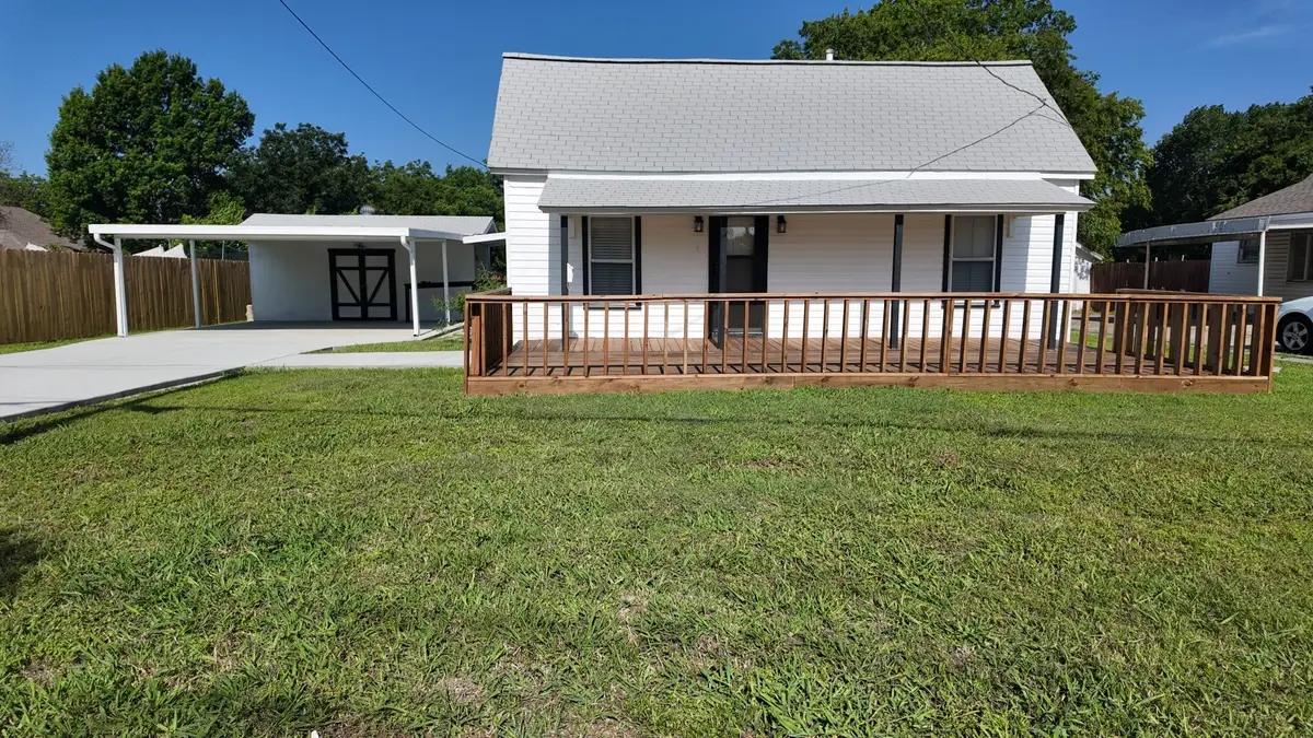 215 S Walker Street, Mesquite, TX 75149 - #1