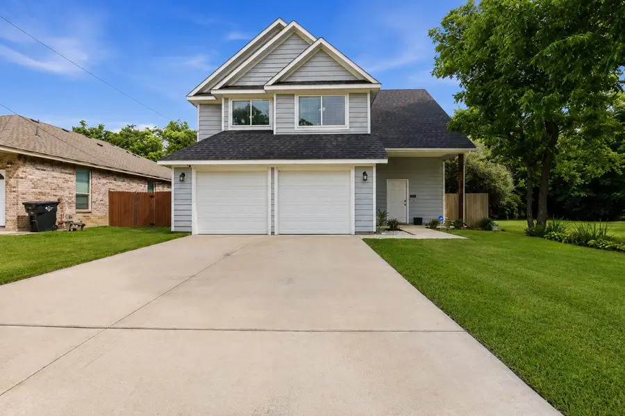 731 E Brown Street, Cleburne, TX 76031 - #2