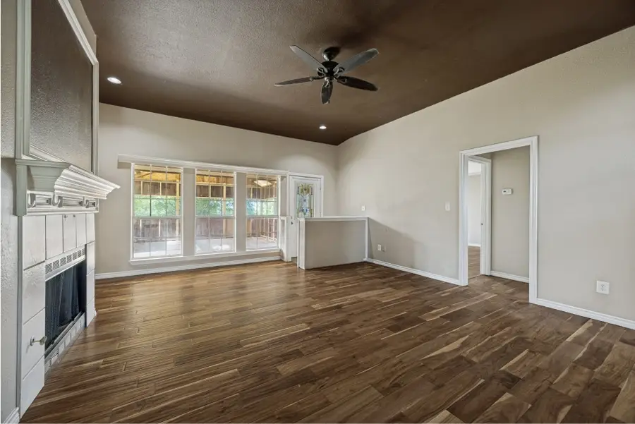 303 Bryant Street, Pottsboro, TX 75076 - #2