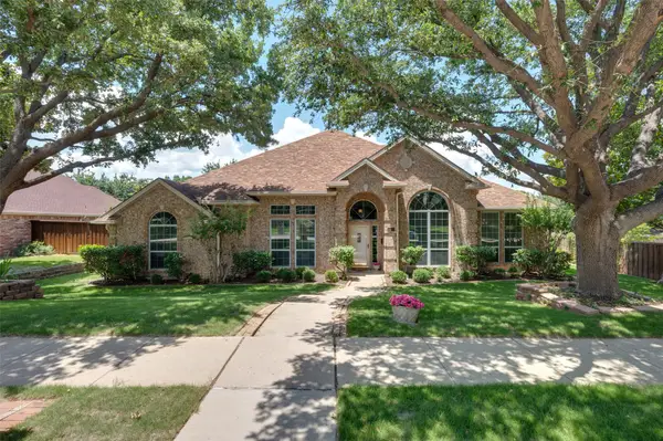 905 Brittany Drive, Lewisville, TX 75067