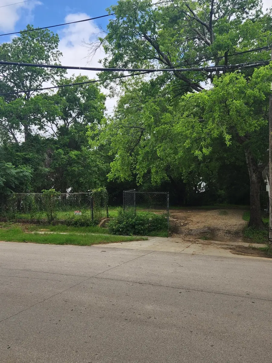 115 E Pembroke Avenue, Dallas, TX 75203 - #3