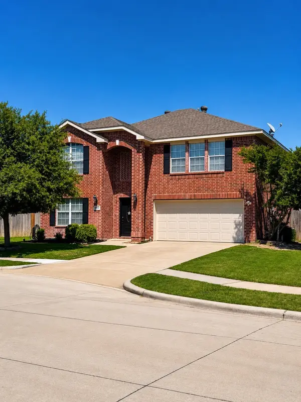 5820 Meadows Way, North Richland Hills, TX 76180