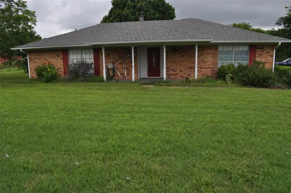 180 Davis Road, Combine, TX 75159