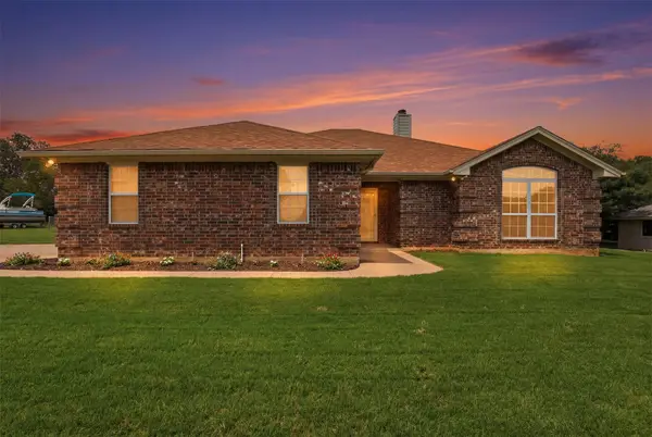 3910 View Point Drive, Granbury, TX 76048