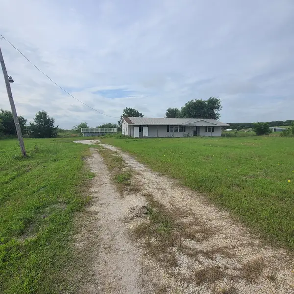 1930 Downsville Road, Robinson, TX 76706