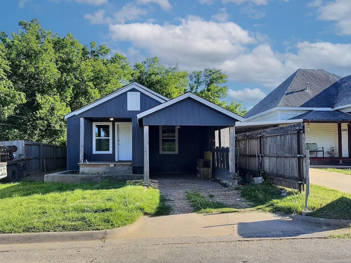 330 E Thompson Street, Jacksboro, TX 76458 - #1