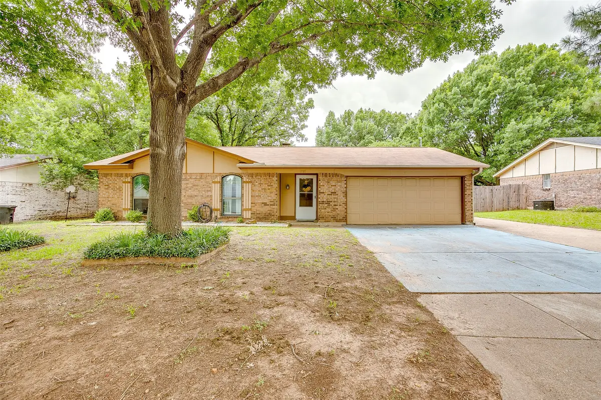 721 NW Wood Street, Burleson, TX 76028 - #1