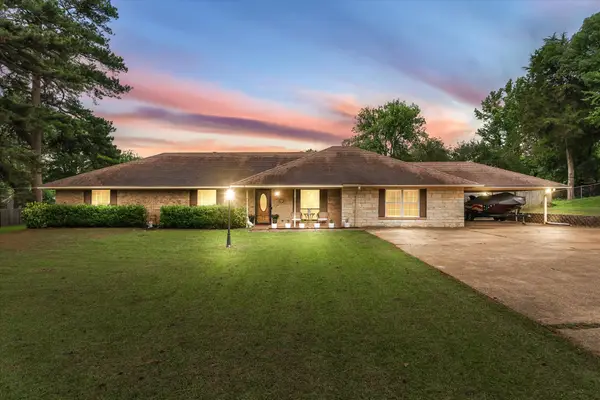 2203 Woodbine Drive, Gladewater, TX 75647