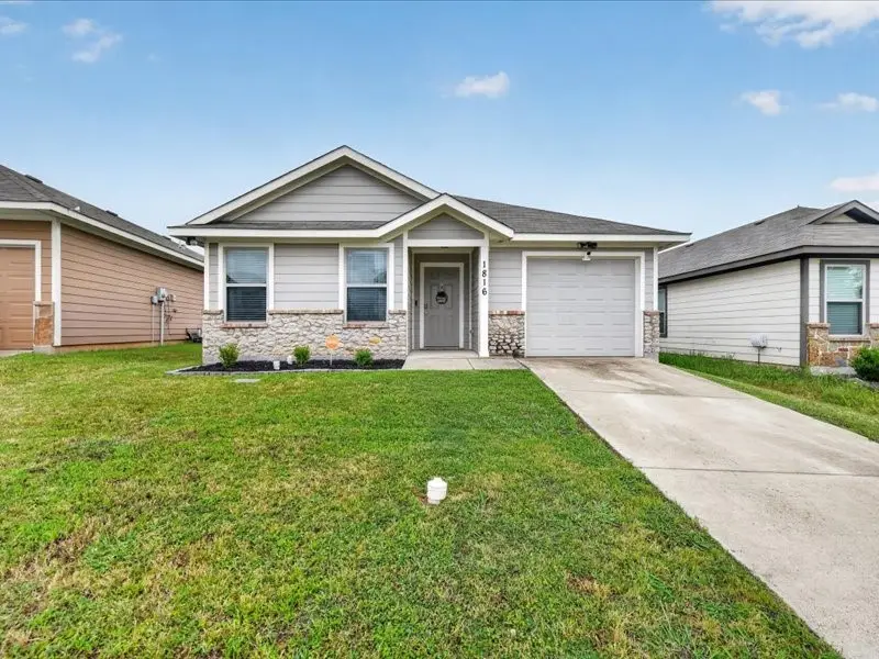 1816 Wickham Drive, Burleson, TX 76028 - #1